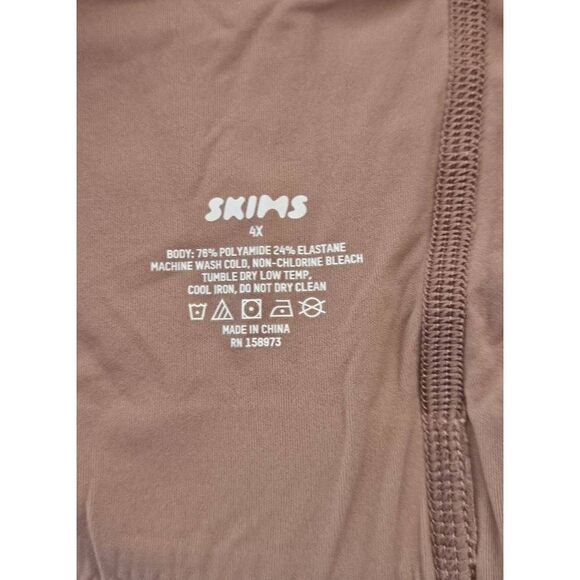 Skims racerback bra Nwt - Picture 9 of 9